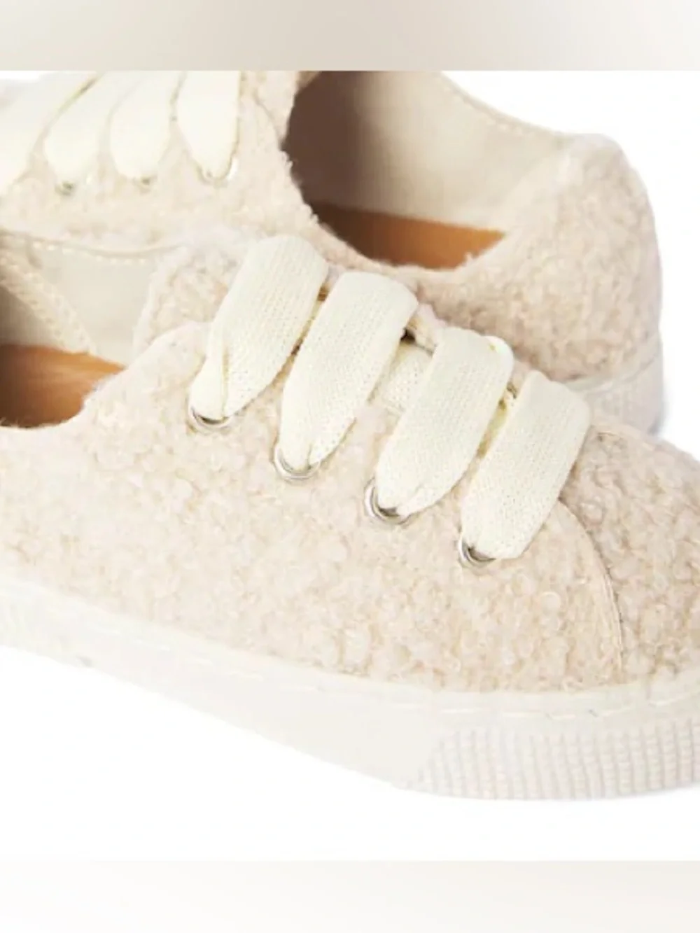 NWT Zara Cream‎ Plush Kids Slip-On Sneakers Sz 2.5